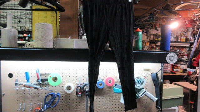 Load image into Gallery viewer, Used 32 Heat Thermal Leggings - Size Medium
