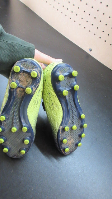 Load image into Gallery viewer, Used Deja Tu Huella Soccer Cleats - Size Youth 12
