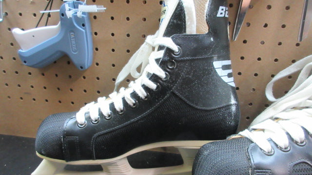 Load image into Gallery viewer, Used Bauer 30 Impact Hockey Skates - Size Medium (6)
