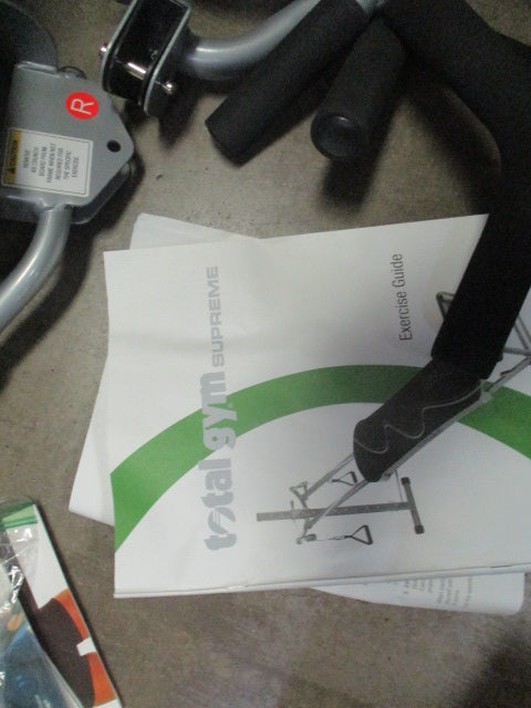 Load image into Gallery viewer, Used TOTAL GYM Supreme With Accessories
