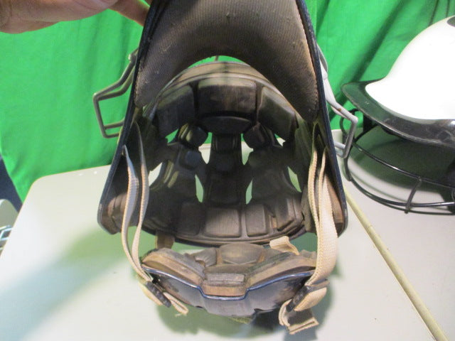 Load image into Gallery viewer, Used Wilson Youth Small/Medium Baseball Catchers Helmet
