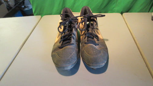 Used Nike Metal Cleats Size 7.5