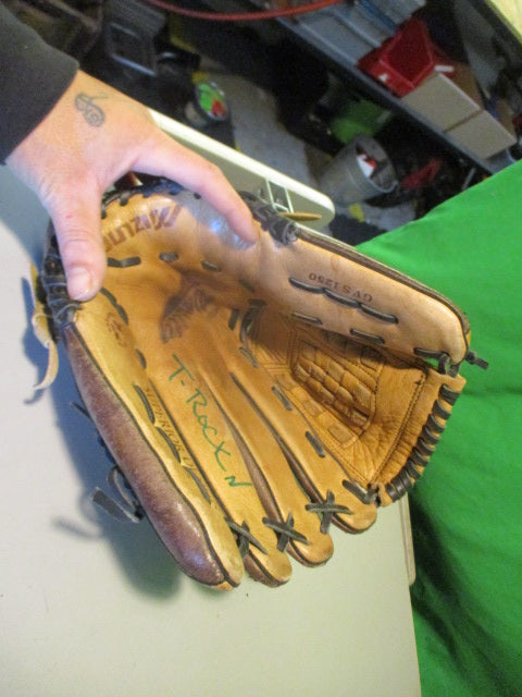 Load image into Gallery viewer, Used Mizuno Varisty GVS1250 12.5" Glove - RH
