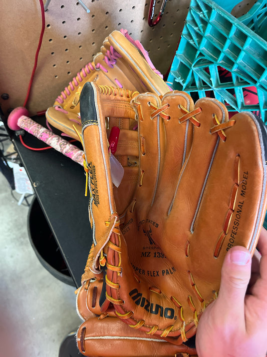 Used Baseball Glove  Mizuno Profesional Model 1395