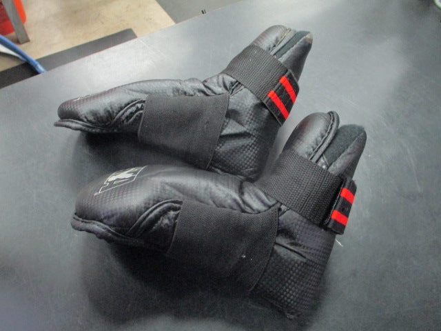 Load image into Gallery viewer, Used ATA Taekwondo Kickboxing Foot Pads Size 5
