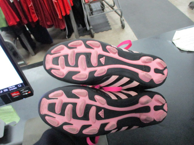 Load image into Gallery viewer, Used Adidas Soccer Cleats Size 5.5
