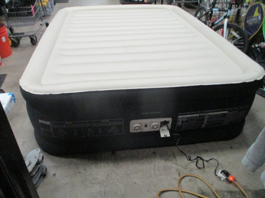 Used Englander First Ever Microfiber Air Mattress With Built In Pump Queen