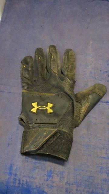 Used Under Armour Clean Up Batting Gloves Youth Size Large