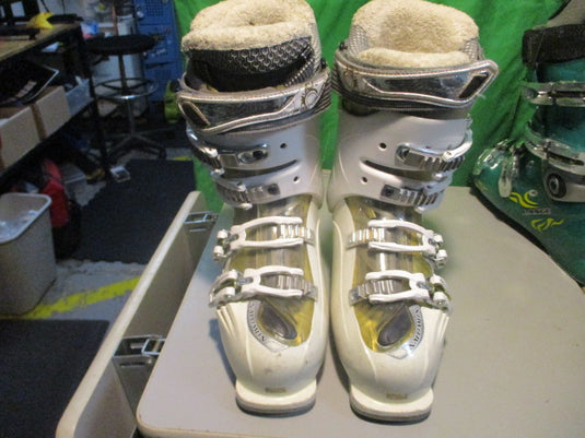 Used Salomon 7 Divine RS Ski Boots Size 24