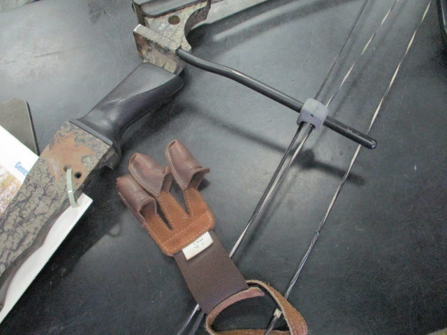 Load image into Gallery viewer, Used Genesis Compound Bow 36"
