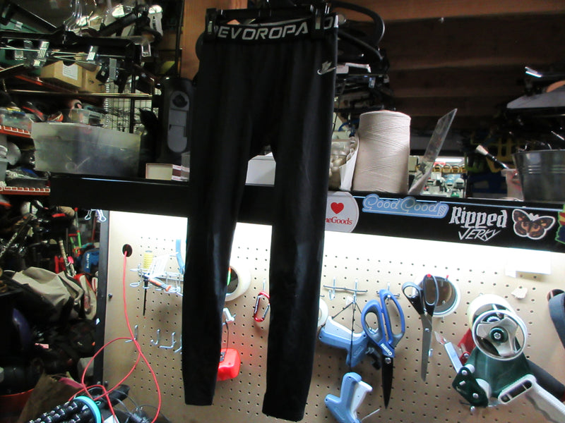 Load image into Gallery viewer, Used Devoropa Compression Leggings - Size Youth Medium
