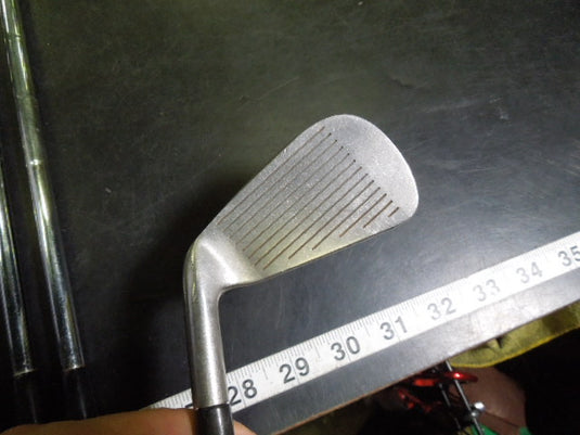 Used TaylorMade ICW11 7pc Right Hand Iron Set 3-9i