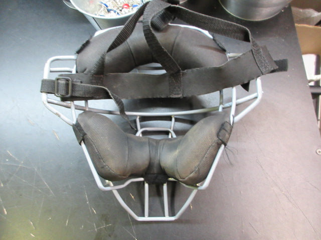 Load image into Gallery viewer, Used Wilson Dyna-Lite Aluminum Umpire Mask
