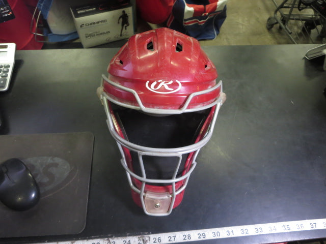 Load image into Gallery viewer, Used Rawlings Renegade Jr RevA Catchers Helmet Size 6 1/2 - 7
