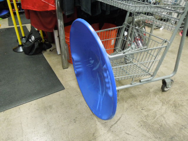 Load image into Gallery viewer, Used Avalanche Paris Blue 26" Manual Snow Sled
