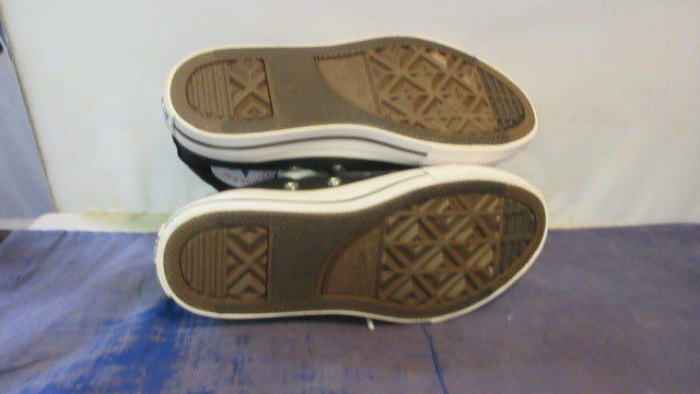 Load image into Gallery viewer, Converse All Star High Shoes Youth Size 12.5 - like new
