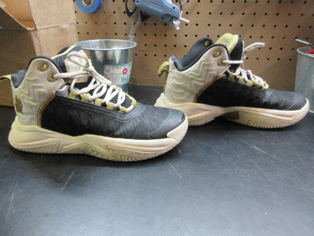 Load image into Gallery viewer, Used Moolah Press Break V2 Sneakers - Size Youth 6.5
