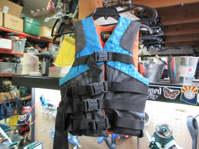 Load image into Gallery viewer, Used Stearns Infinity Series Lifejacket - Adult L/XL
