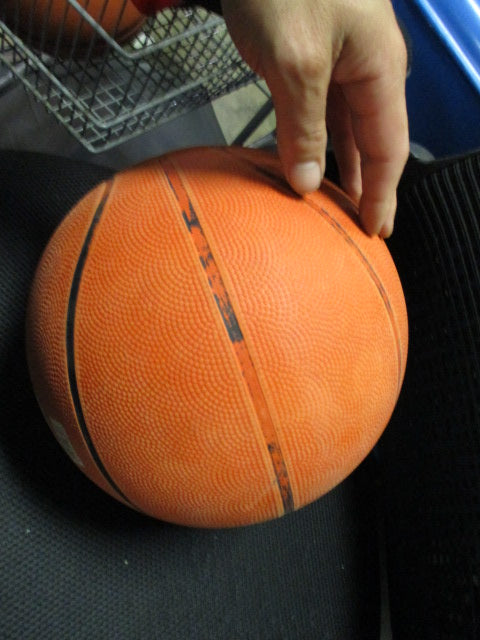 Used Logan Sport 250 Series Size 7 Basketball