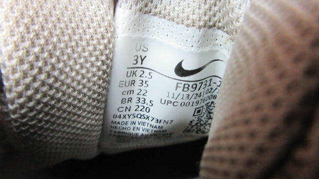 Load image into Gallery viewer, Used Nike Force Trout 9 Keystone Baseball Cleats - Size Youth 3
