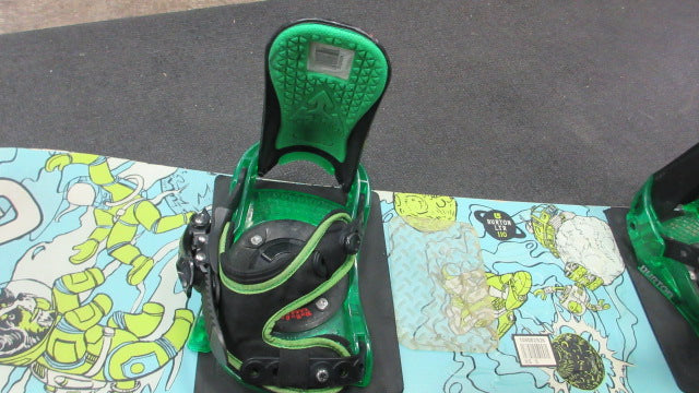 Load image into Gallery viewer, Used Burton LTR 110cm Kids Snowboard W/ Burton Regression Bindings
