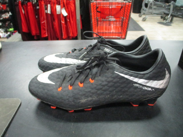 Load image into Gallery viewer, Used Nike HyperVenom Size 6.5 Soccer Cleats
