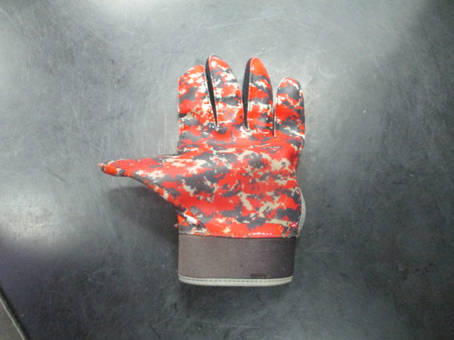 Load image into Gallery viewer, Used Wilson Football Receivers Glove - Youth Large
