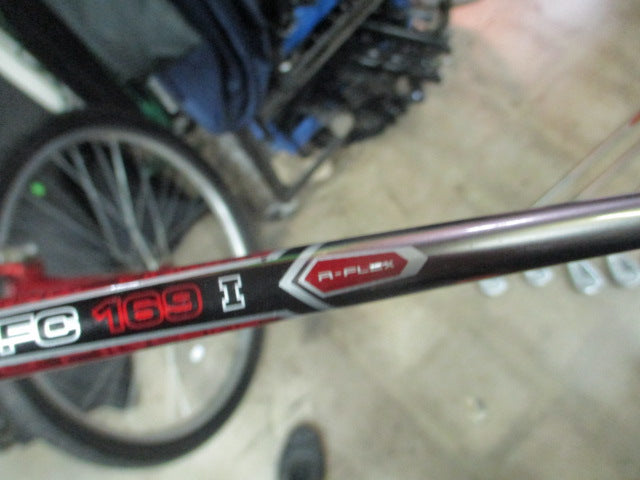 Load image into Gallery viewer, Used Ping i20 RH Graphite Shaft Regular Flex 4-PW-U Wedge Black Dot Iron Set

