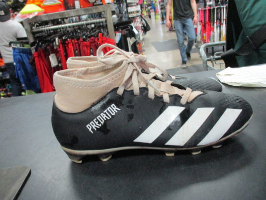 Used Adidas Predator Size 3.5 Soccer Cleats