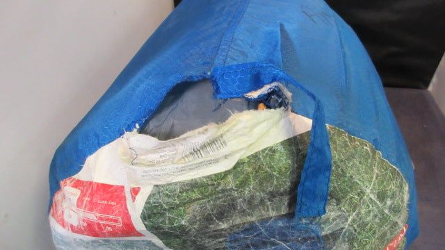 Load image into Gallery viewer, Used Embark 30 Deg Sleeping Bag - rip in bag
