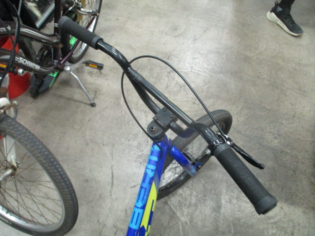 Load image into Gallery viewer, Used GT Berm 20" BMX Bike
