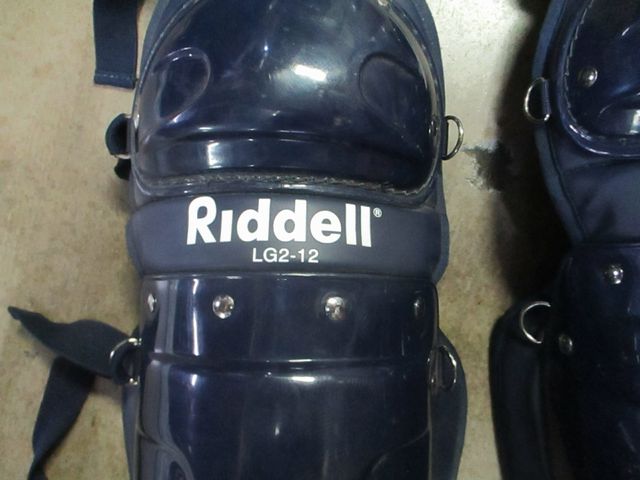 Load image into Gallery viewer, Used riddell Catchers Shin Guards LG2-12 Navy
