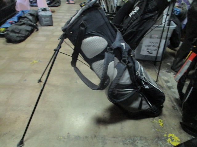 Load image into Gallery viewer, Used Callaway Hyperlite Golf Stand Bag
