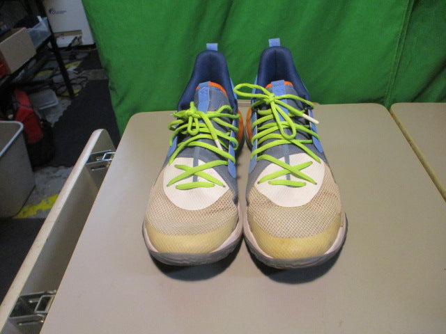 Load image into Gallery viewer, Used Under Armour 3C Size 12 Basketball Shoes
