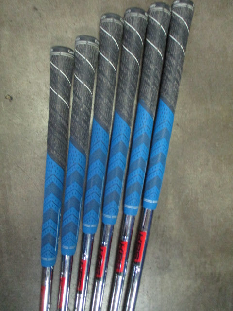 Load image into Gallery viewer, Used Titleist CB 620 Forged 6-Piece Iron Set 4-9 Irons
