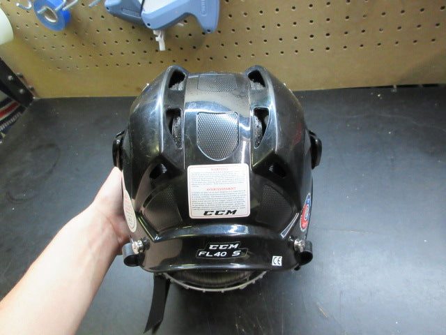 Load image into Gallery viewer, Used CCM FL40 Adjustable Hockey Helmet W/ Mask - Size Small
