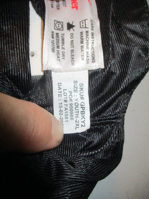 Load image into Gallery viewer, Used Cramer Size Youth 2XL Black FOOTBALL Pant
