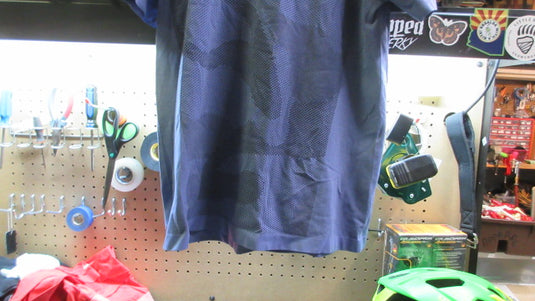 Used Fabletics T-Shirt - Size Small