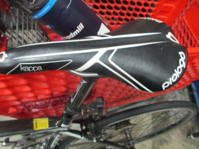 Load image into Gallery viewer, Used Felt Five 20 Speed 700 X 25C Carbon Road Bike
