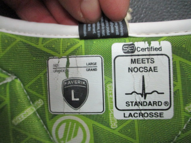 Load image into Gallery viewer, Used Maverik M5 EKG Speed Lacrosse Shoulder Pads - Size Large
