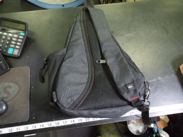 Load image into Gallery viewer, Used Swiss Tech Black Sling Shoulder Bag
