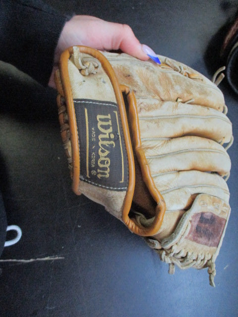 Load image into Gallery viewer, Used Wilson Paul Blair A2160 9.5" Glove - RHT
