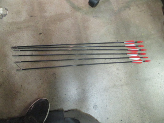 Used Red/Black Pack Of 6 Hunting Arrows