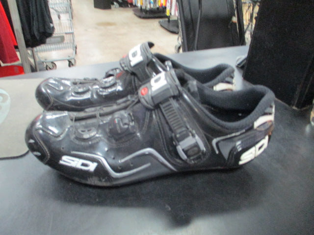 Load image into Gallery viewer, Used Sidi Size 8 Bike Shoes (NO CLIPS)
