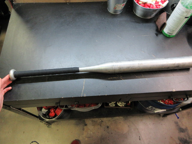 Load image into Gallery viewer, Used 33" Softball Bat
