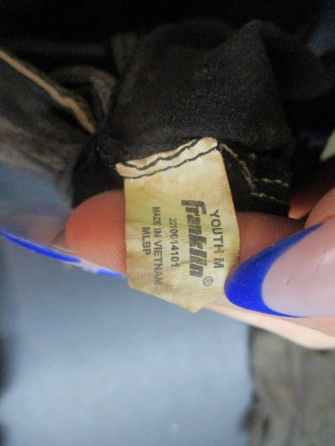 Load image into Gallery viewer, Used Franklin Batting Gloves - Size Youth Medium
