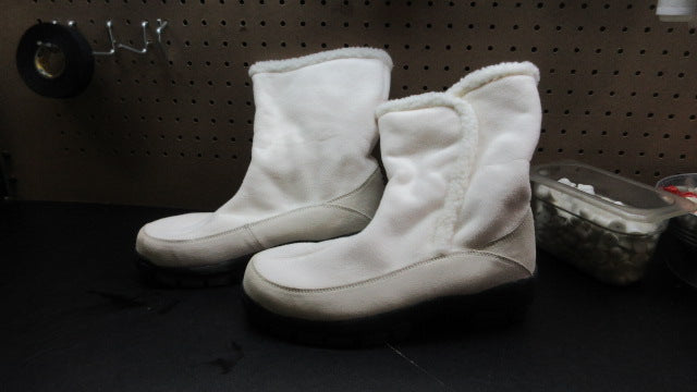 Load image into Gallery viewer, Used Land's End Winter Boots
