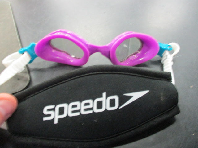 Load image into Gallery viewer, Used Speedo Purple Swim Goggles
