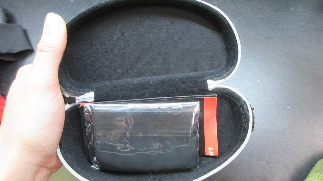 Load image into Gallery viewer, Used Marucci Sunglasses Case
