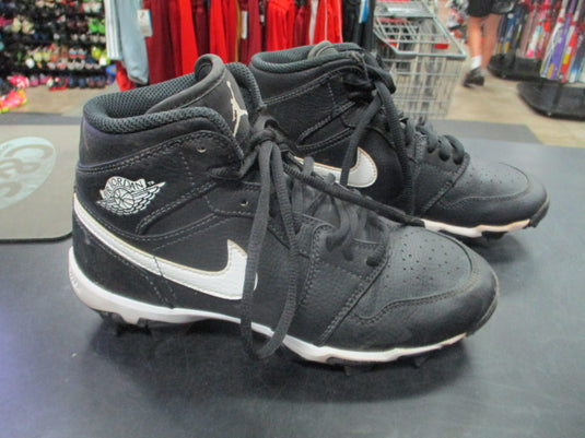 Used Nike Air Jordan Black/White Cleats Size 4.5